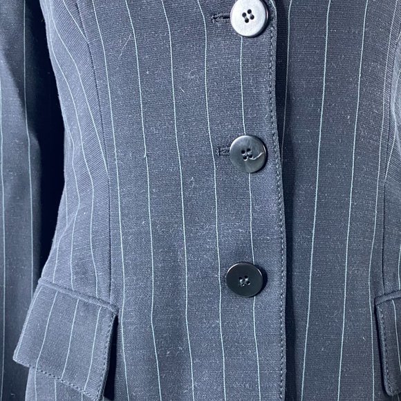 Armani Collezioni Blazer navy Size 8 SKU 000058-1 - Picture 2 of 7